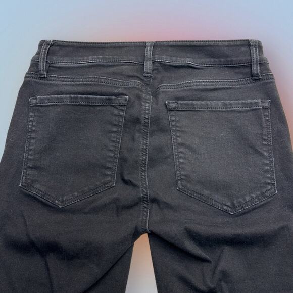 LOFT Women’s 2 Black CURVY KICK CROP Jeans - Picture 3 of 3